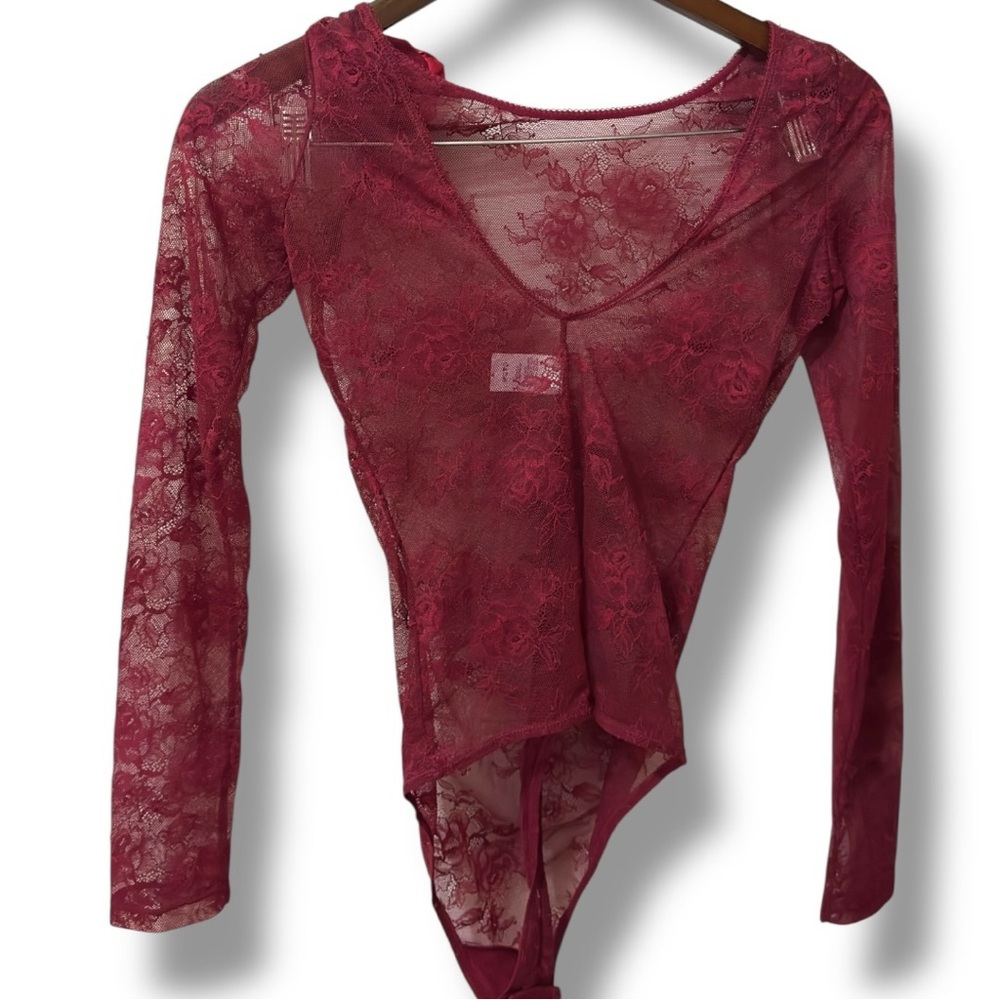 Parade | NWOT Women’s Red Floral Sheer Lace Long-Sleeve Bodysuit (size XS) - Picture 3 of 10